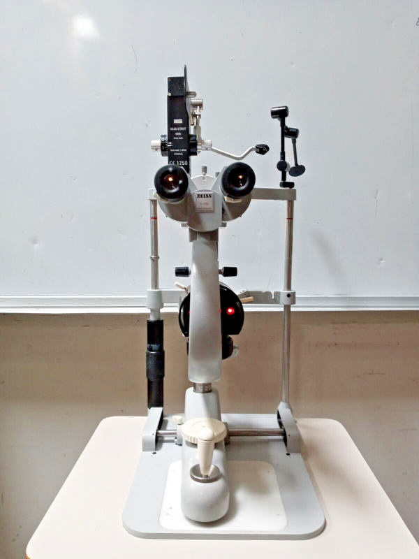 Carl Zeiss F125 Slit Lamp w/HAAG Streit Tonometer and Power Table