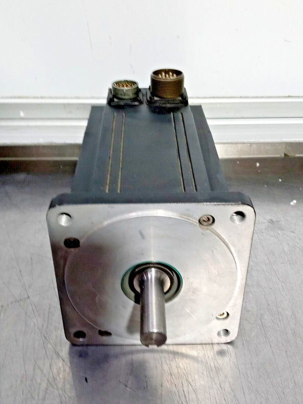 Control Techniques MGE-455-CONS-0000 Servo Motor 1.83 KW 960100-23 3000RPM 240V
