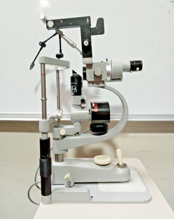 Carl Zeiss F125 Slit Lamp w/HAAG Streit Tonometer and Power Table