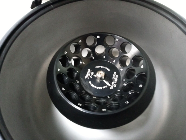 Thermo Fisher Scientific CL10 bench model Centrifuge and Rotor