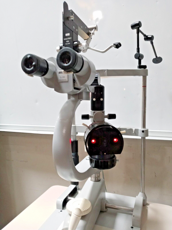 Carl Zeiss F125 Slit Lamp w/HAAG Streit Tonometer and Power Table