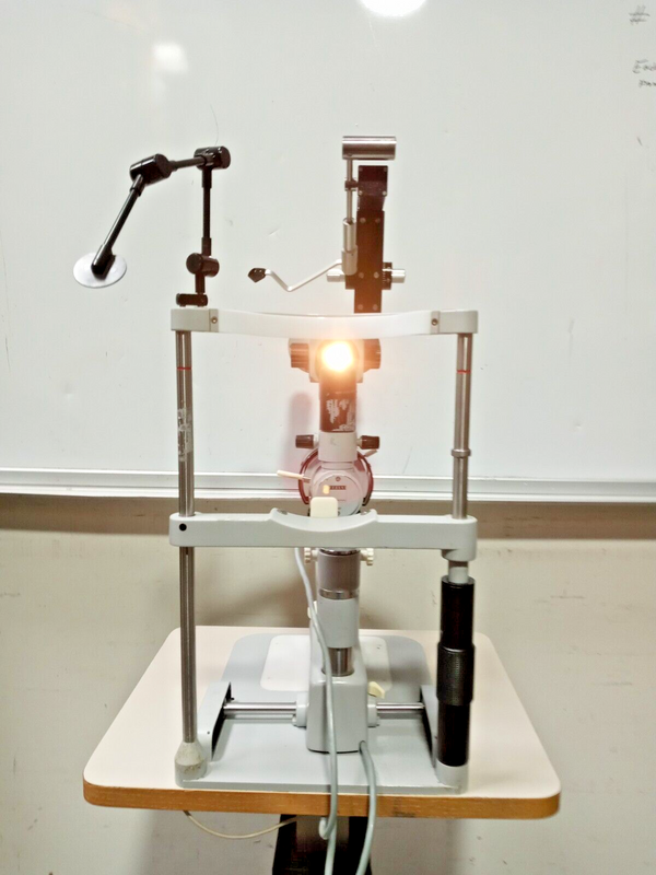 Carl Zeiss F125 Slit Lamp w/HAAG Streit Tonometer and Power Table